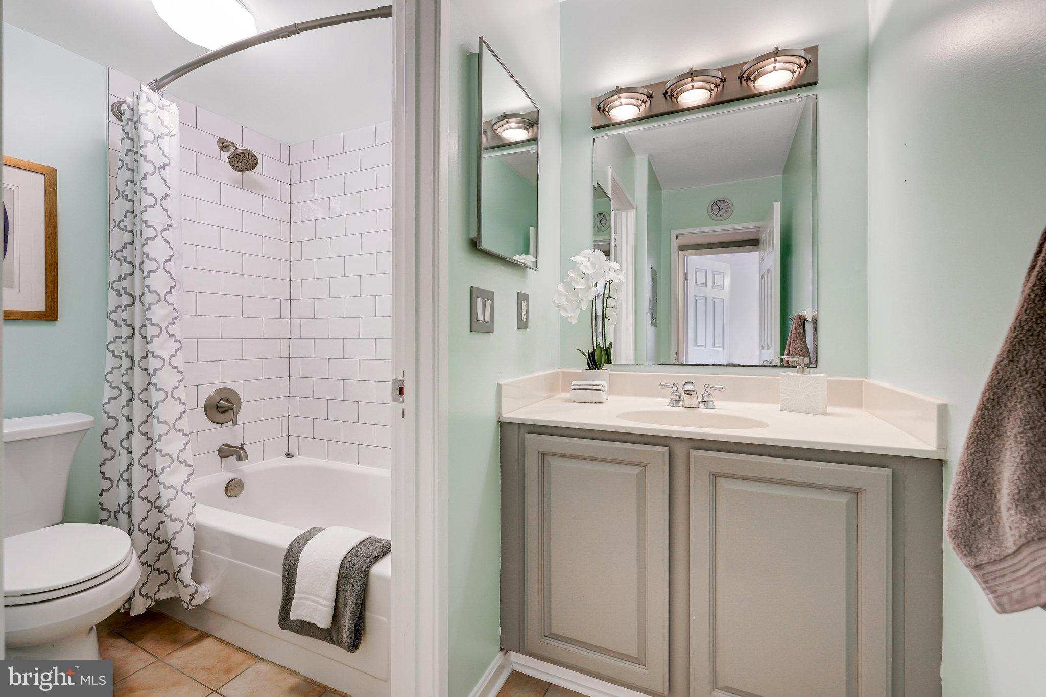 1650 Parkcrest Circle, Unit 101 Reston, VA 20190 - Photo 20 of 40