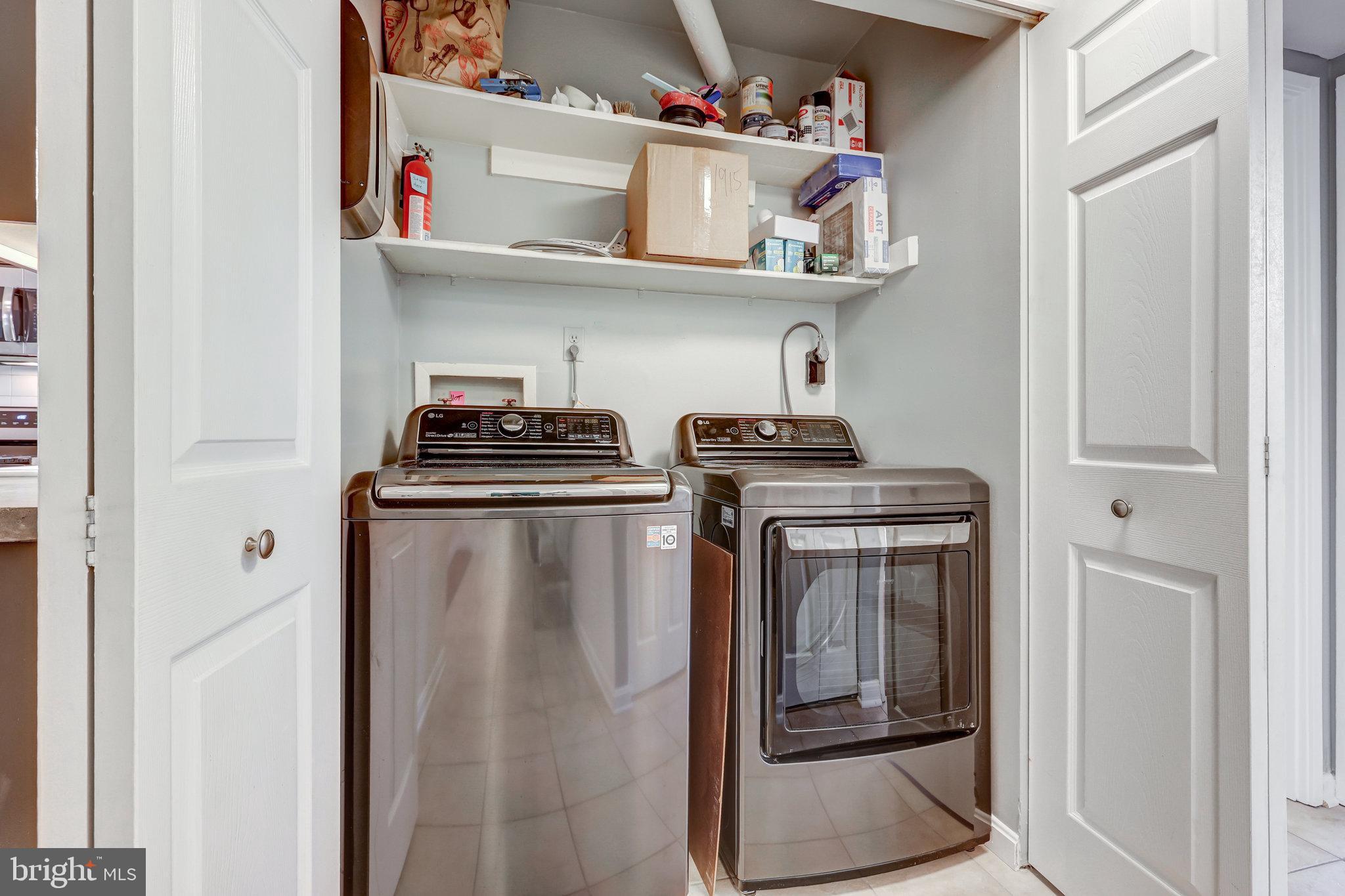 1650 Parkcrest Circle, Unit 101 Reston, VA 20190 - Photo 22 of 40 Newer washer/dryer