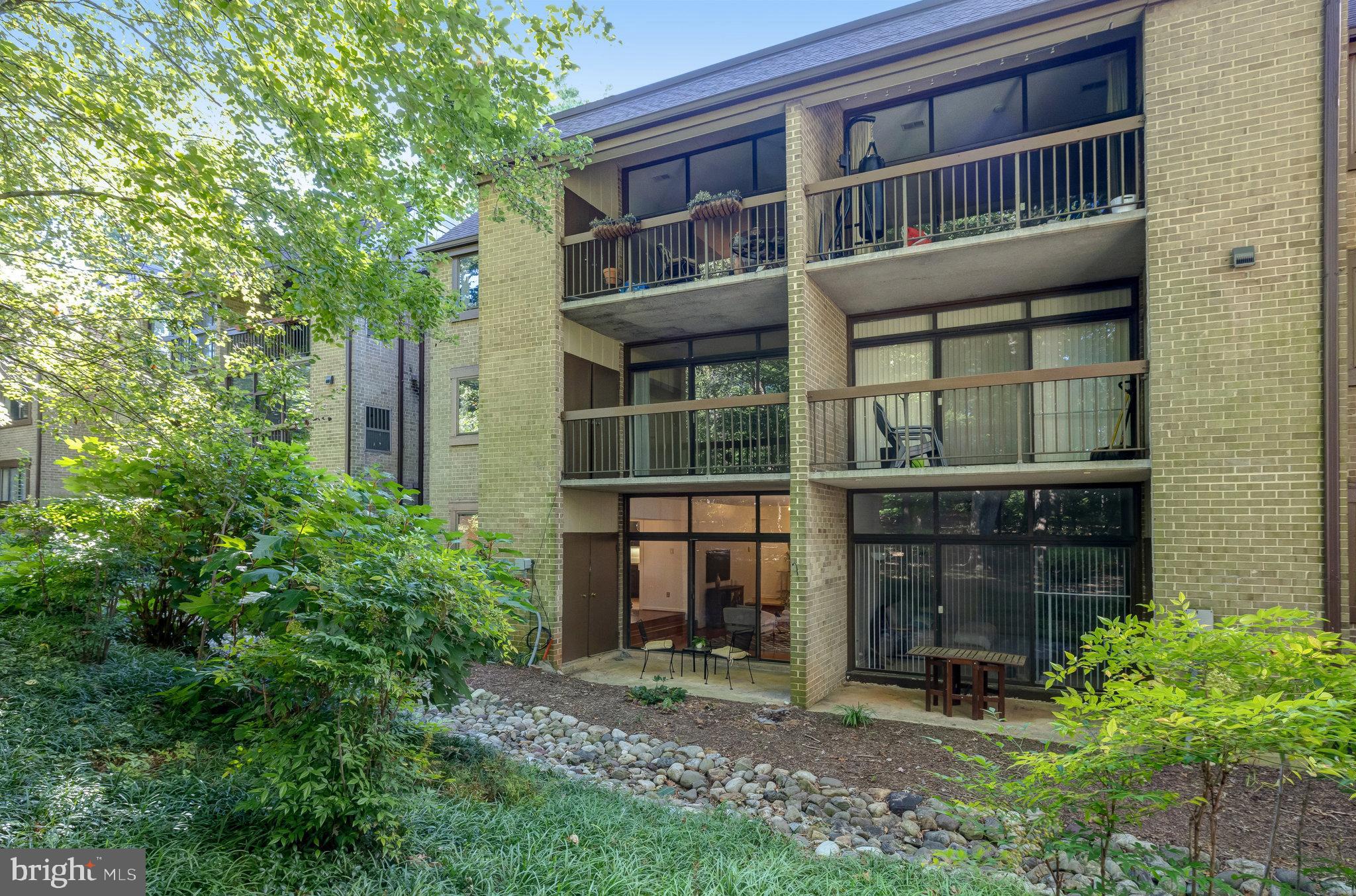 1650 Parkcrest Circle, Unit 101 Reston, VA 20190 - Photo 26 of 40