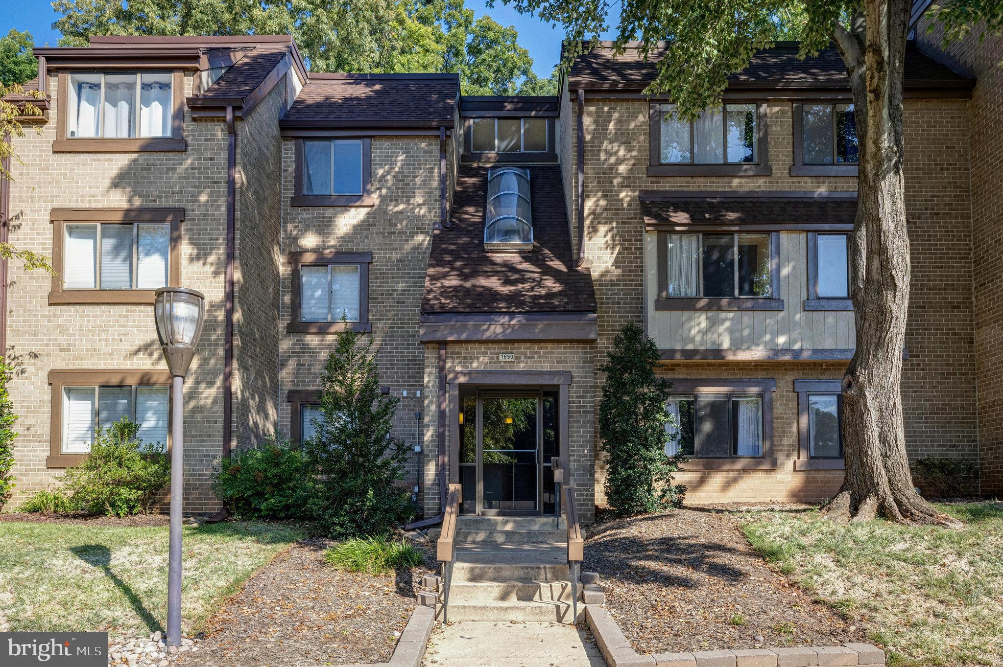 1650 Parkcrest Circle, Unit 101 Reston, VA 20190 - Photo 30 of 40 First floor unit for easy access