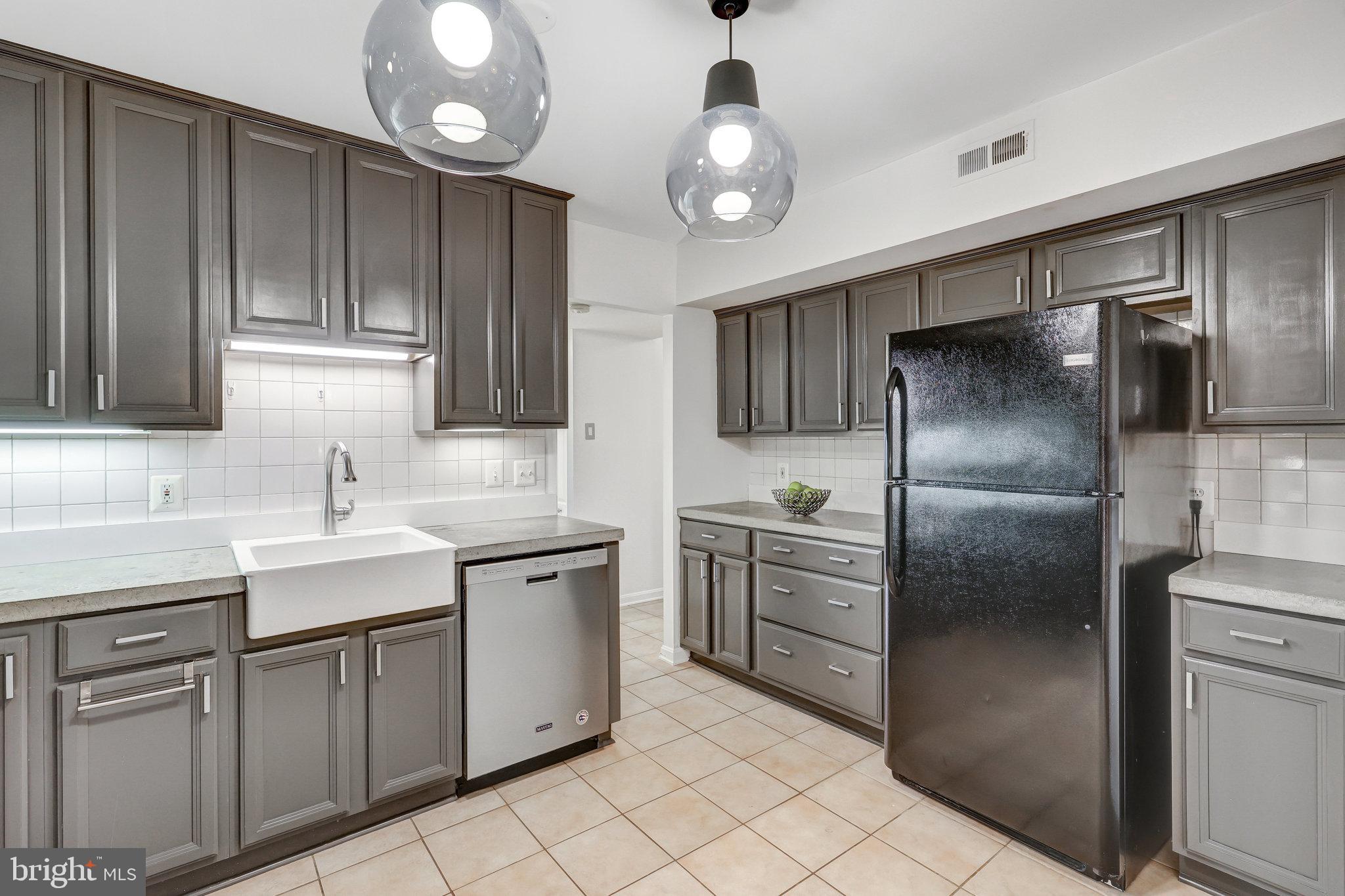 1650 Parkcrest Circle, Unit 101 Reston, VA 20190 - Photo 10 of 40