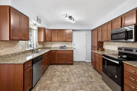 $395,000 | 5409 Rhode Island Avenue North, New Hope, MN 55428
