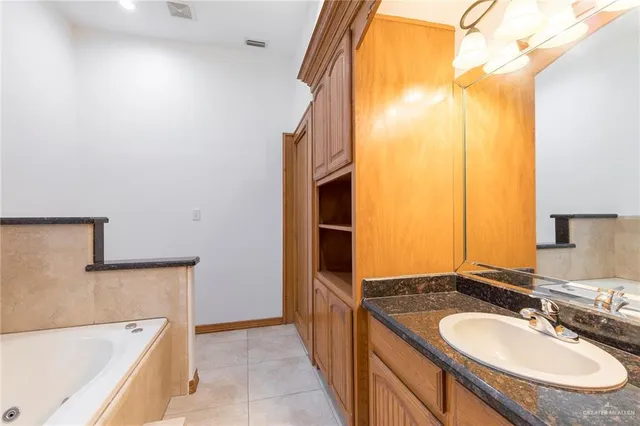 $294,900 | 905 East Brady Avenue, Pharr, TX 78577