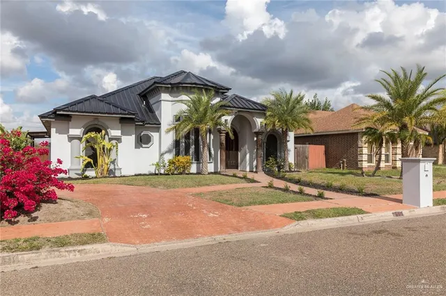 $294,900 | 905 East Brady Avenue, Pharr, TX 78577