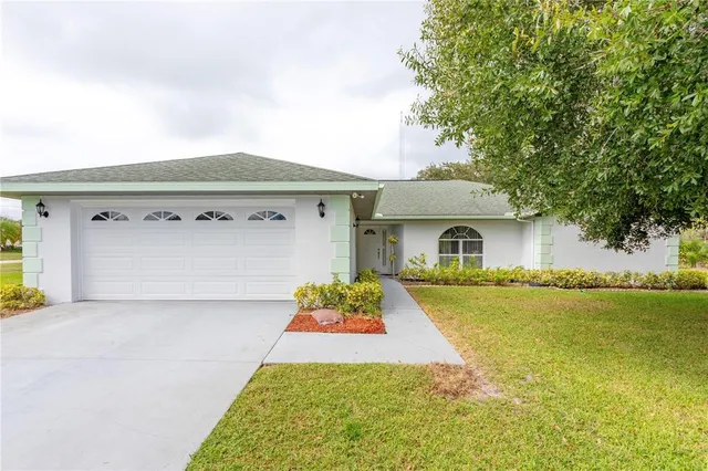 $310,000 | 306 West Waterway Avenue Northwest, Lake Placid, FL 33852