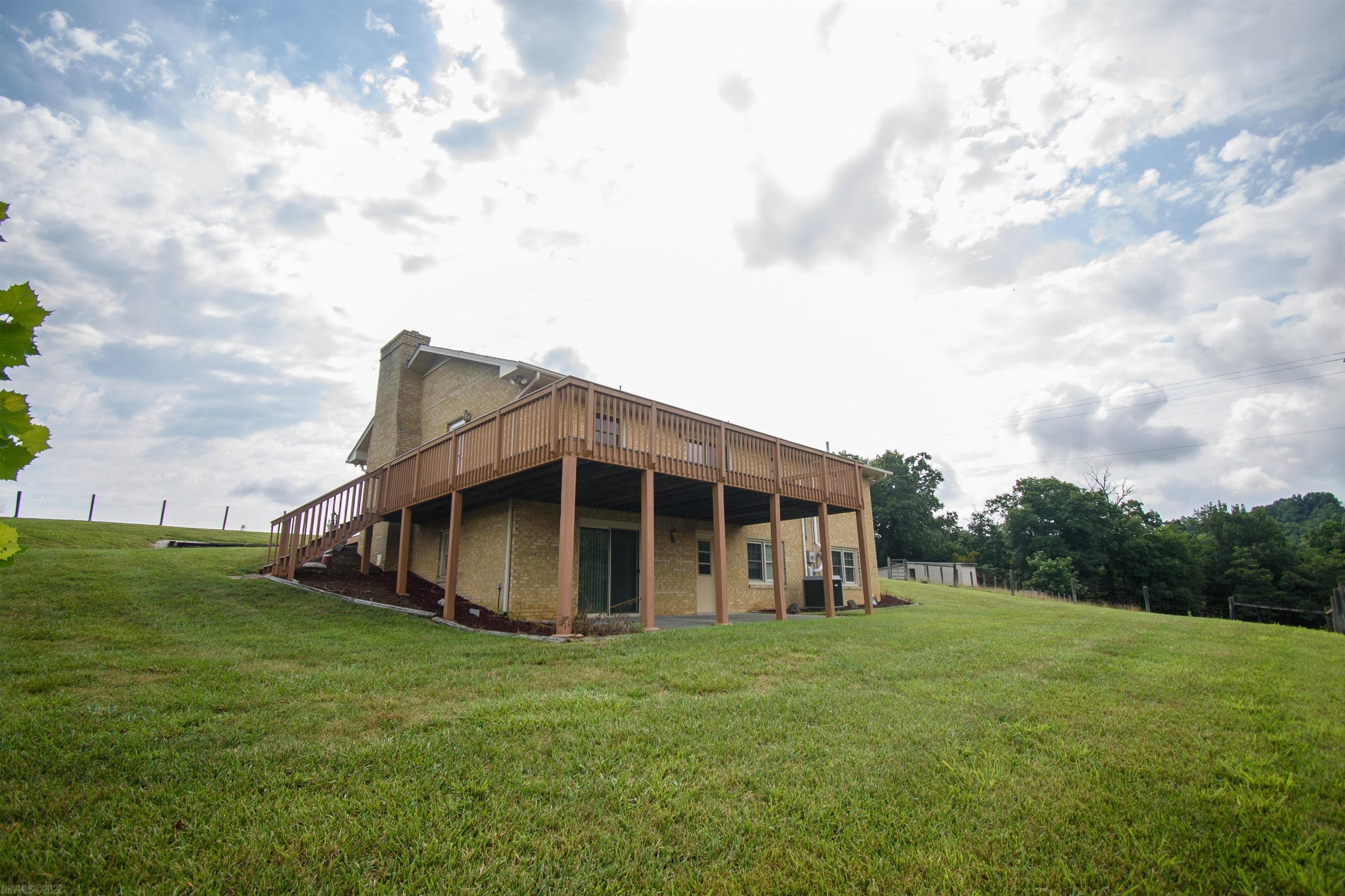 4950 Long Shop Road Blacksburg, VA 24060 - Photo 5 of 64 Gallery Image 5