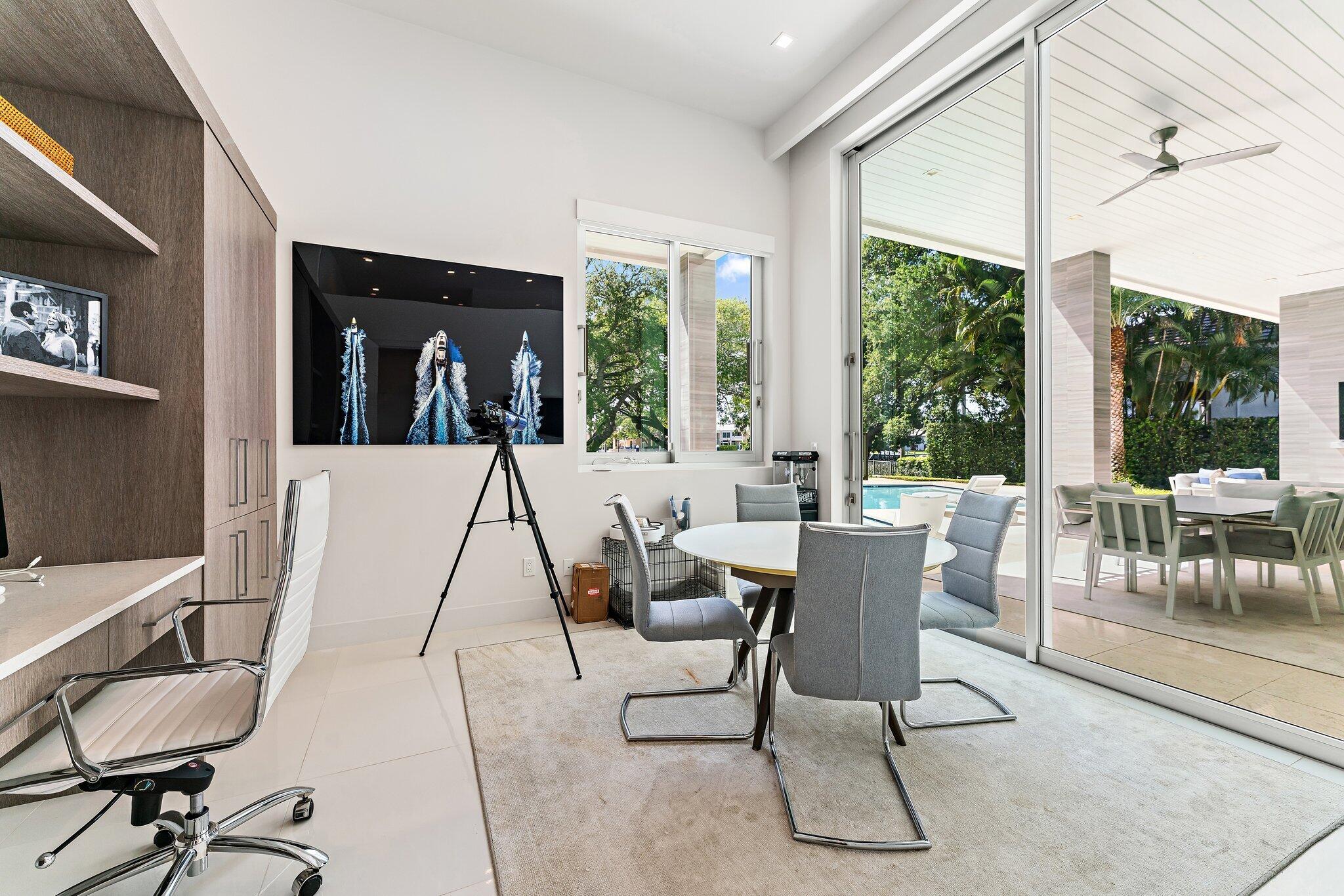 2162 Radnor Road North Palm Beach, FL 33408 - Photo 17 of 71 Den/Office
