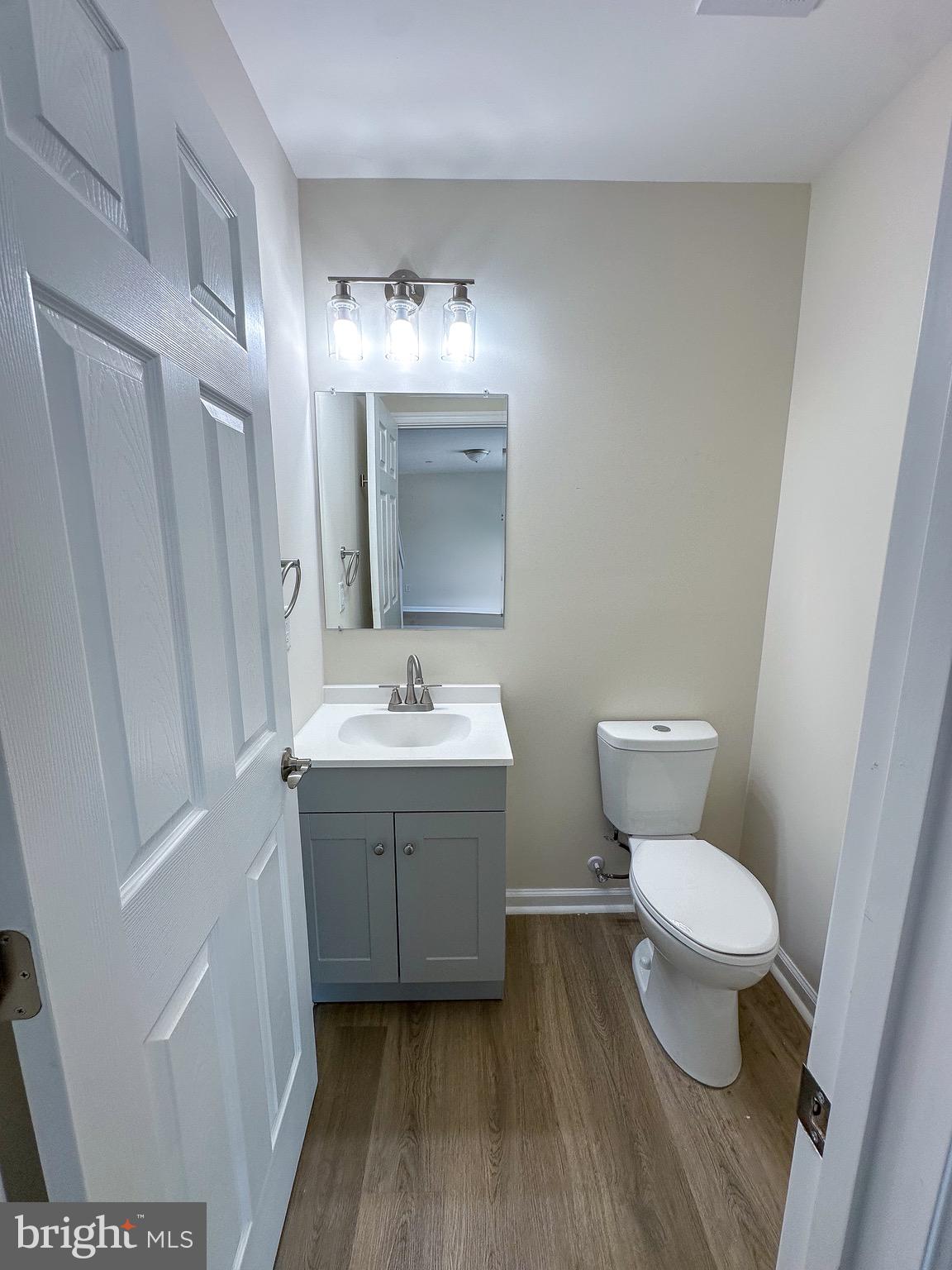 605 Collett Street Baltimore, MD 21217 - Photo 5 of 36