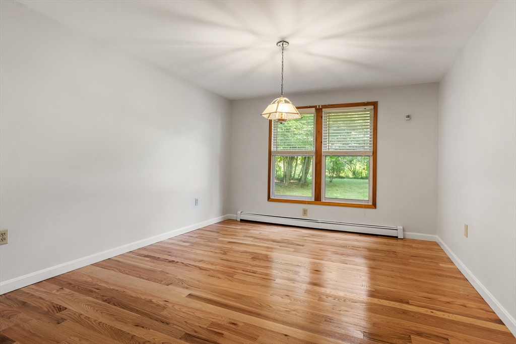 27 Park Street Pepperell, MA 01463 - Photo 22 of 38