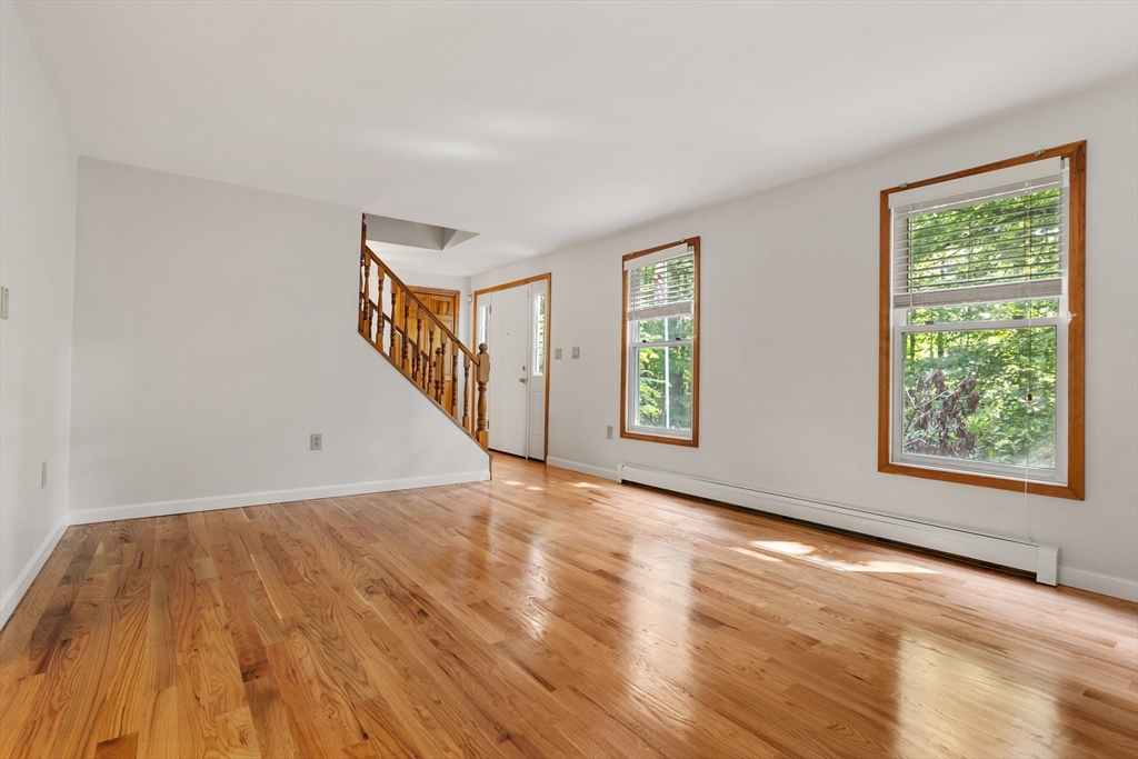 27 Park Street Pepperell, MA 01463 - Photo 25 of 38