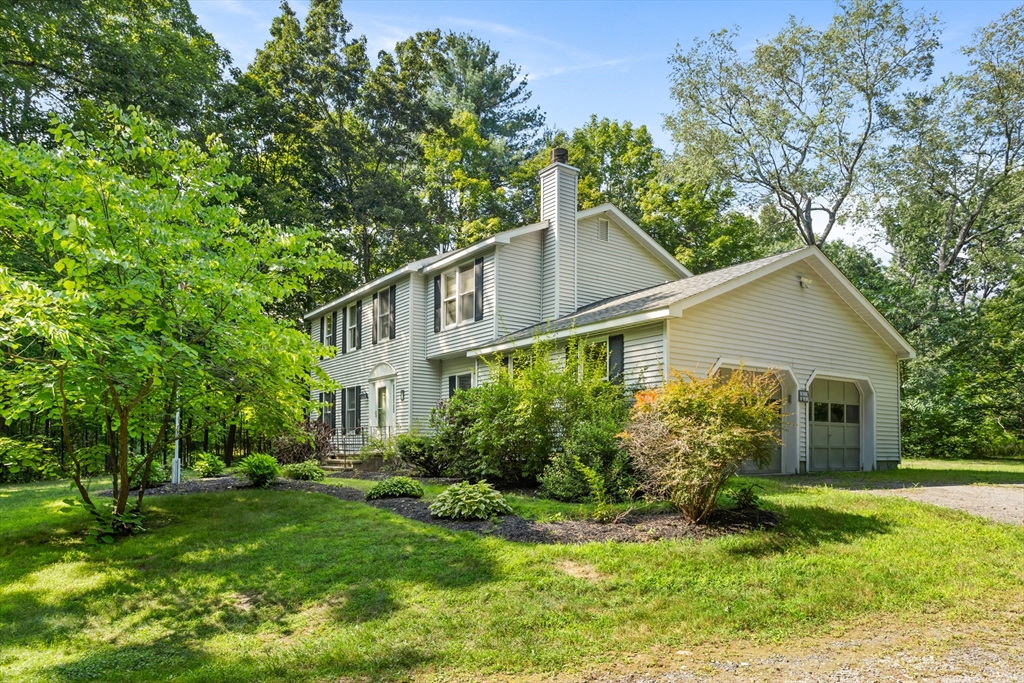 27 Park Street Pepperell, MA 01463 - Photo 6 of 38