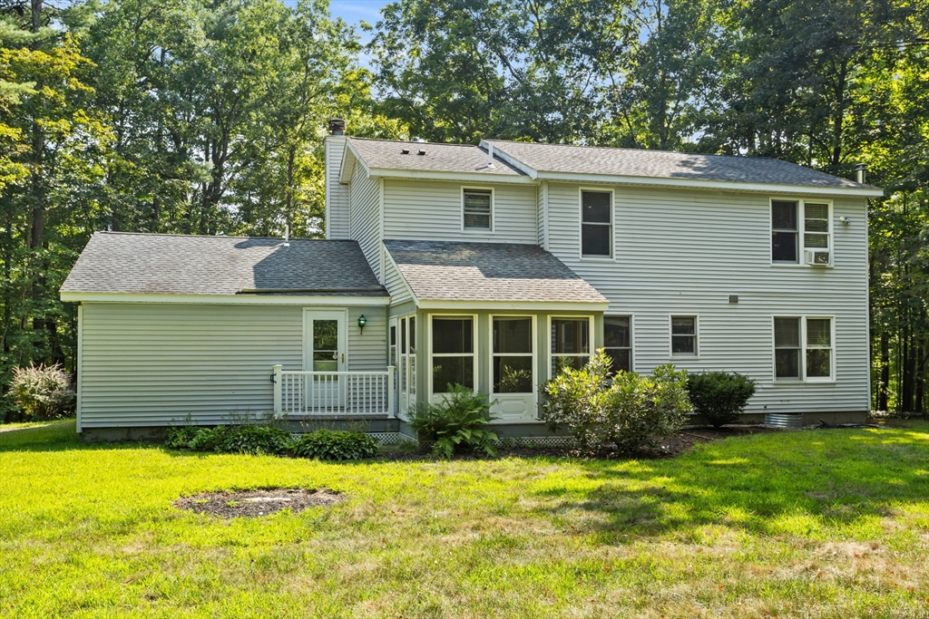 27 Park Street Pepperell, MA 01463 - Photo 8 of 38