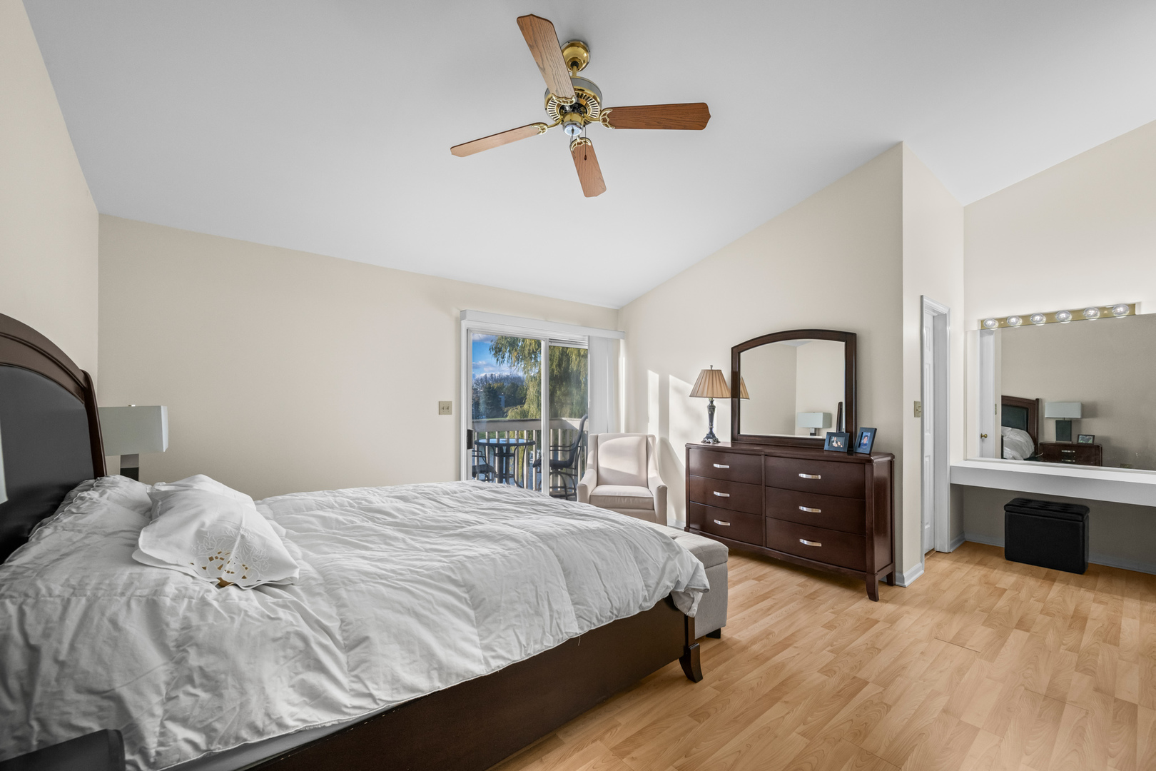 1376 Longacre Lane Wheeling, IL 60090 - Photo 11 of 16 a bedroom with a bed and a dresser