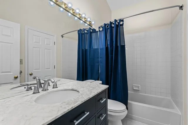 $299,000 | 1376 Longacre Lane, Wheeling, IL 60090