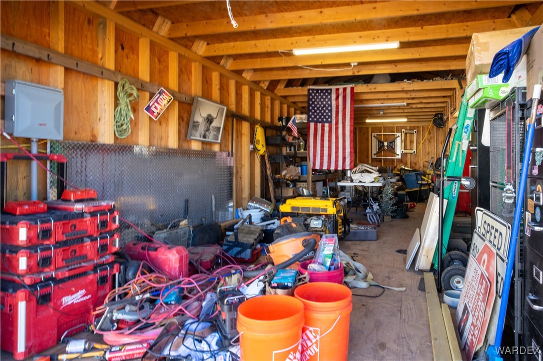 792 Knight Creek Road Kingman, AZ 86401 - Photo 28 of 76 Garage