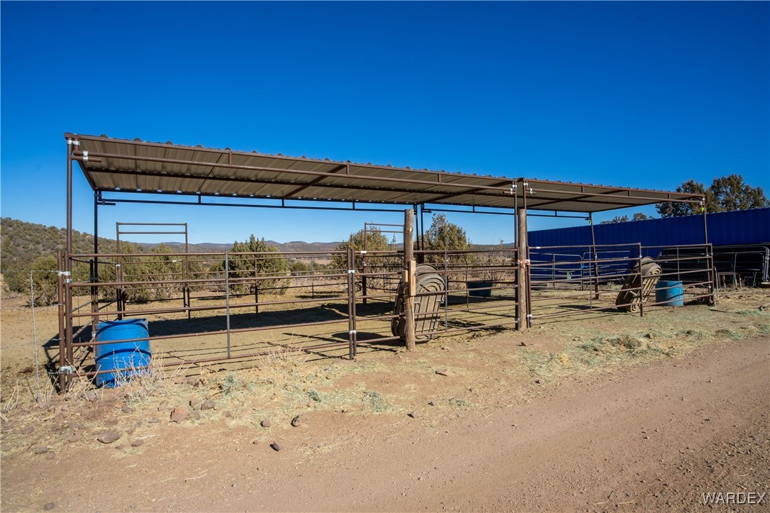 792 Knight Creek Road Kingman, AZ 86401 - Photo 36 of 76 Yard