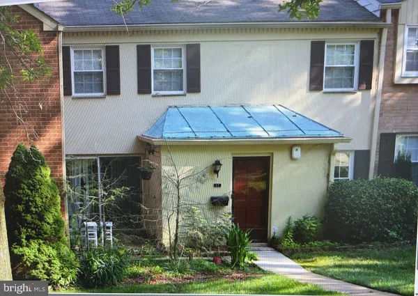 $2,300 | 17 Old Forge Crossing, Unit 17, Devon, PA 19333