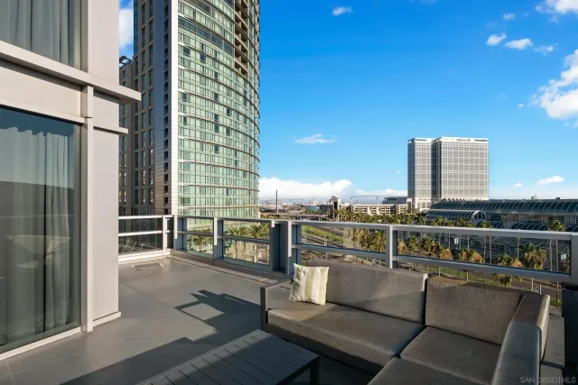 a close view of sink and tap