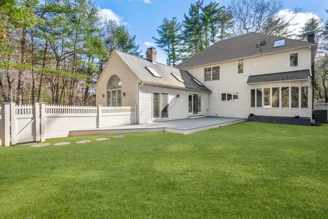 $1,739,000 | 54 Phillips Road, Sudbury, MA 01776