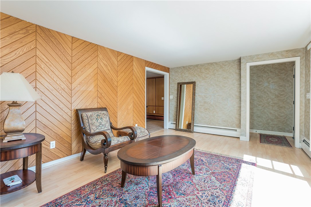 45 Rutherford Avenue Warwick, RI 02886 - Photo 3 of 17 Gallery Image 3