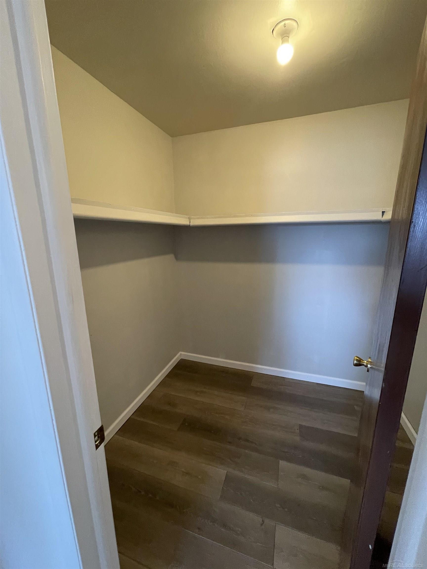 29313 Hayes Road, Unit G10 Warren, MI 48088 - Photo 12 of 13