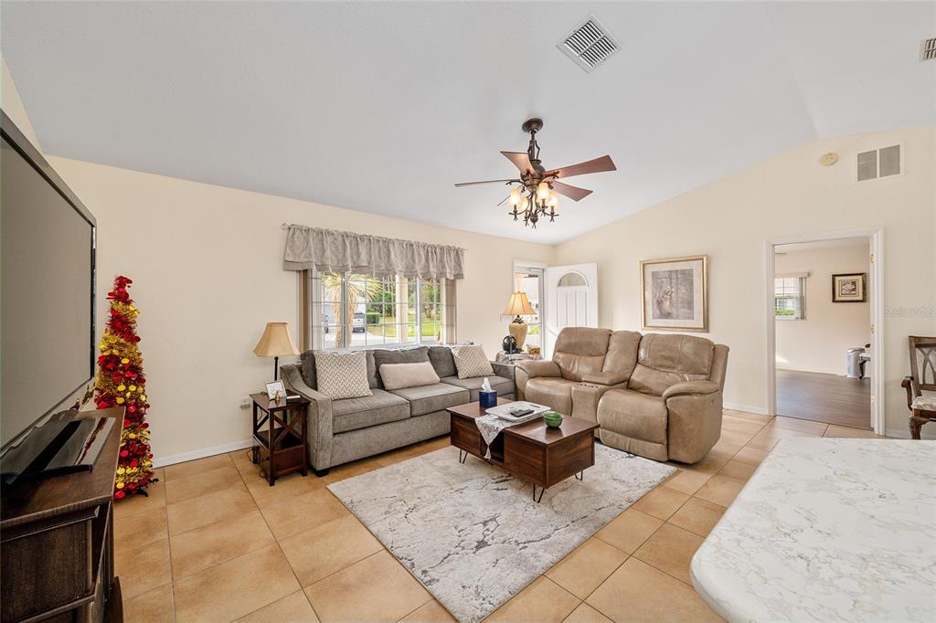 8516 Southeast 137th Loop Summerfield, FL 34491 - Photo 10 of 67