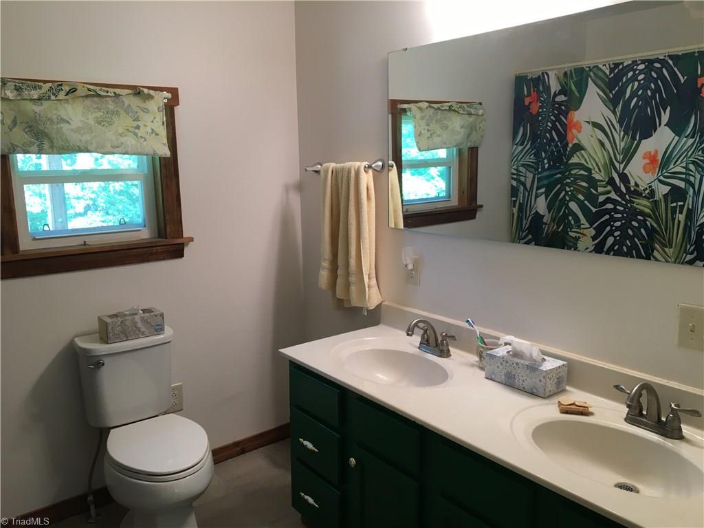 2180 Dillard Road Madison, NC 27025 - Photo 9 of 16
