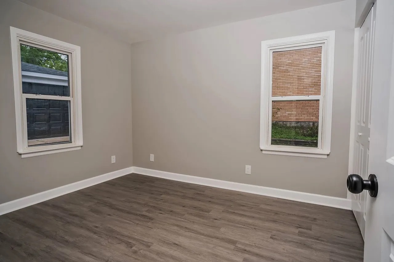 110 Hunters Path Lake In The Hills, IL 60156 - Photo 18 of 21