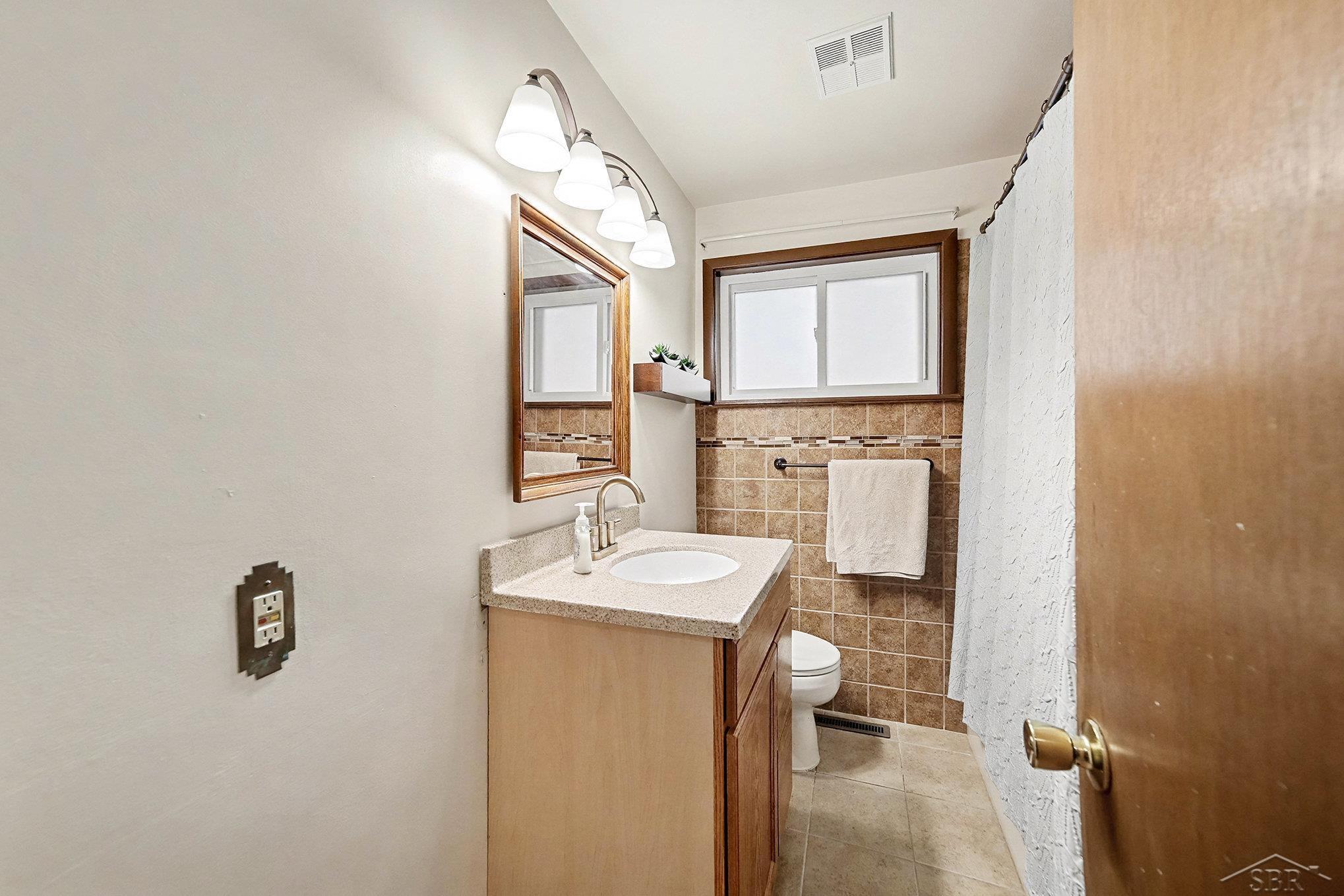 305 Sandy Ridge Court Midland, MI 48640 - Photo 18 of 39 Gallery Image 18