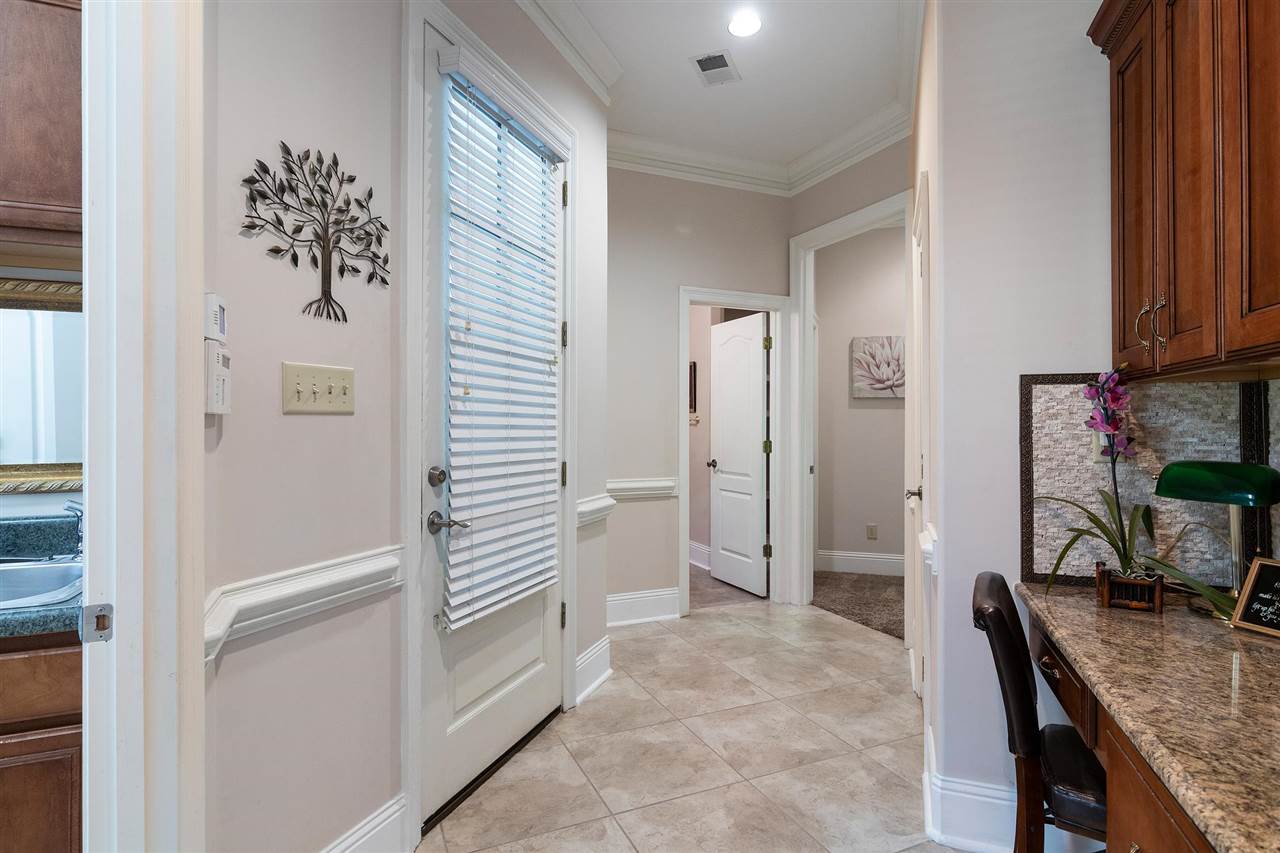 9496 Mayfield Road South Collierville, TN 38017 - Photo 18 of 25 a view of kitchen with furniture and electronic appliances