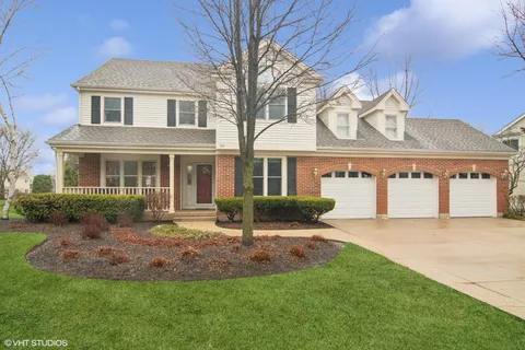 $835,000 | 180 Chapel Oaks Drive, Buffalo Grove, IL 60089