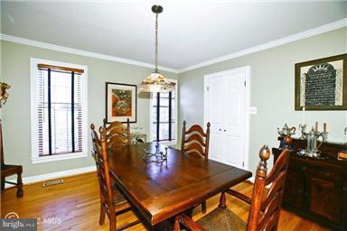 650 Seneca Road Great Falls, VA 22066 - Photo 2 of 12 Dining Room