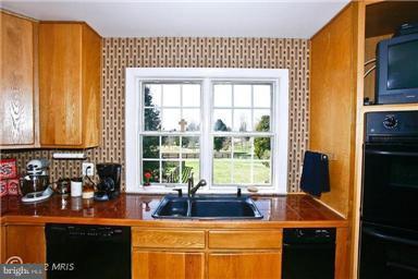 650 Seneca Road Great Falls, VA 22066 - Photo 6 of 12 Kitchen