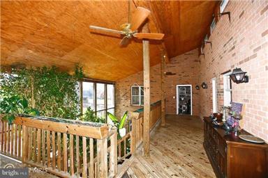 650 Seneca Road Great Falls, VA 22066 - Photo 9 of 12 Interior (General)