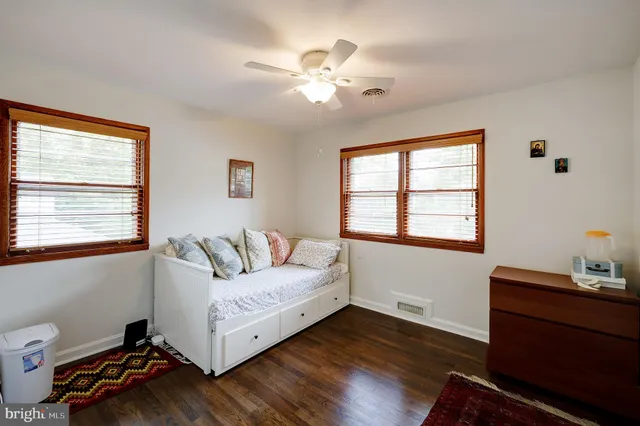 $4,995 | 9420 Holland Avenue, Bethesda, MD 20814