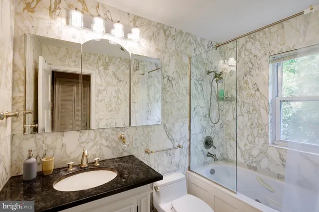 $4,995 | 9420 Holland Avenue, Bethesda, MD 20814