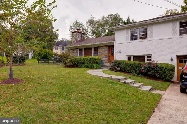 $4,995 | 9420 Holland Avenue, Bethesda, MD 20814