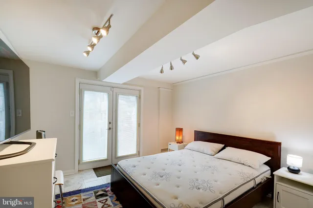 $4,995 | 9420 Holland Avenue, Bethesda, MD 20814