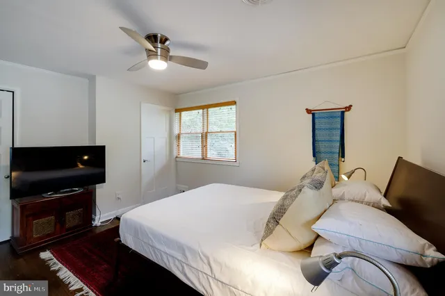 $4,995 | 9420 Holland Avenue, Bethesda, MD 20814