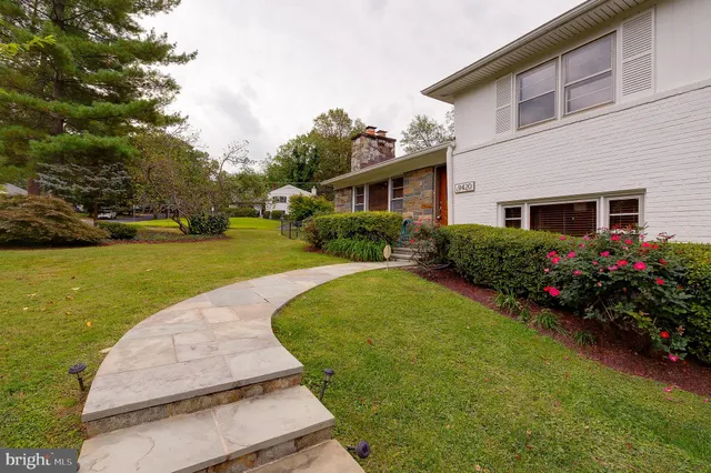 $4,995 | 9420 Holland Avenue, Bethesda, MD 20814