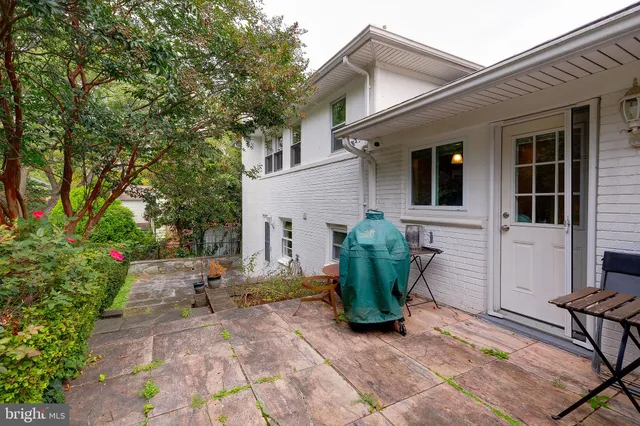 $4,995 | 9420 Holland Avenue, Bethesda, MD 20814