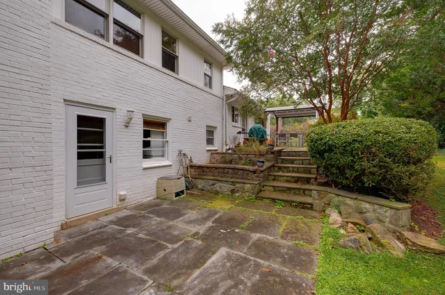 $4,995 | 9420 Holland Avenue, Bethesda, MD 20814