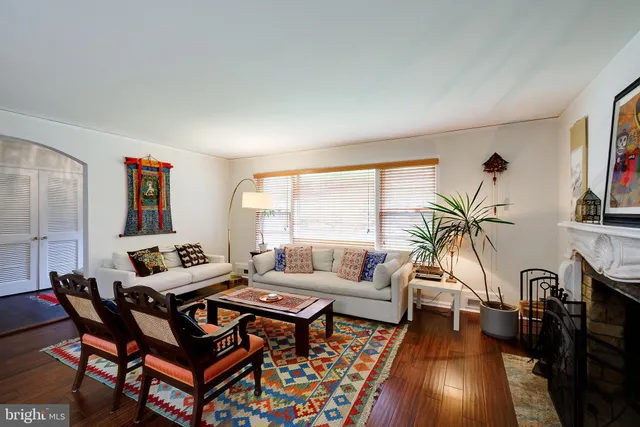 $4,995 | 9420 Holland Avenue, Bethesda, MD 20814