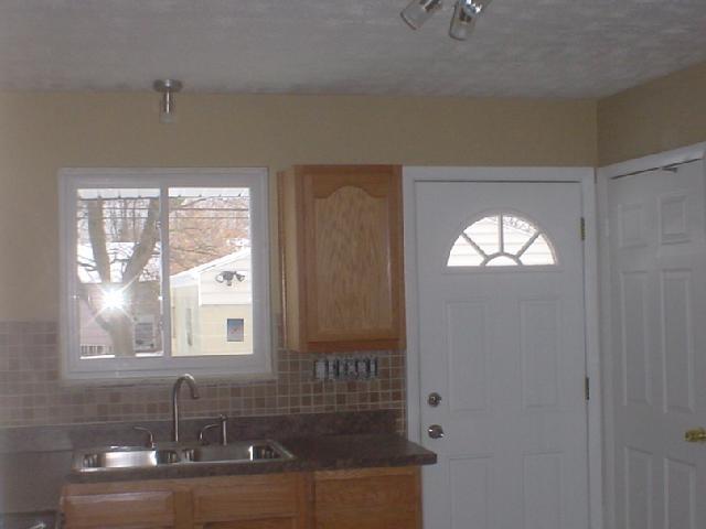 1521 Argus Road Columbus, OH 43227 - Photo 3 of 11 Gallery Image 3