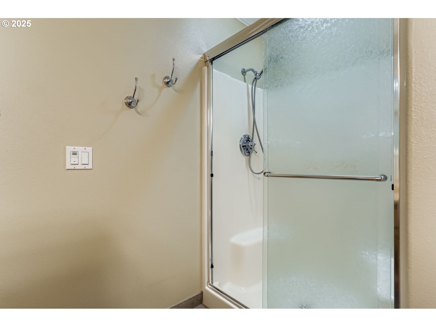 12697 Southwest Canvasback Way Beaverton, OR 97007 - Photo 25 of 41 a bathroom with a shower