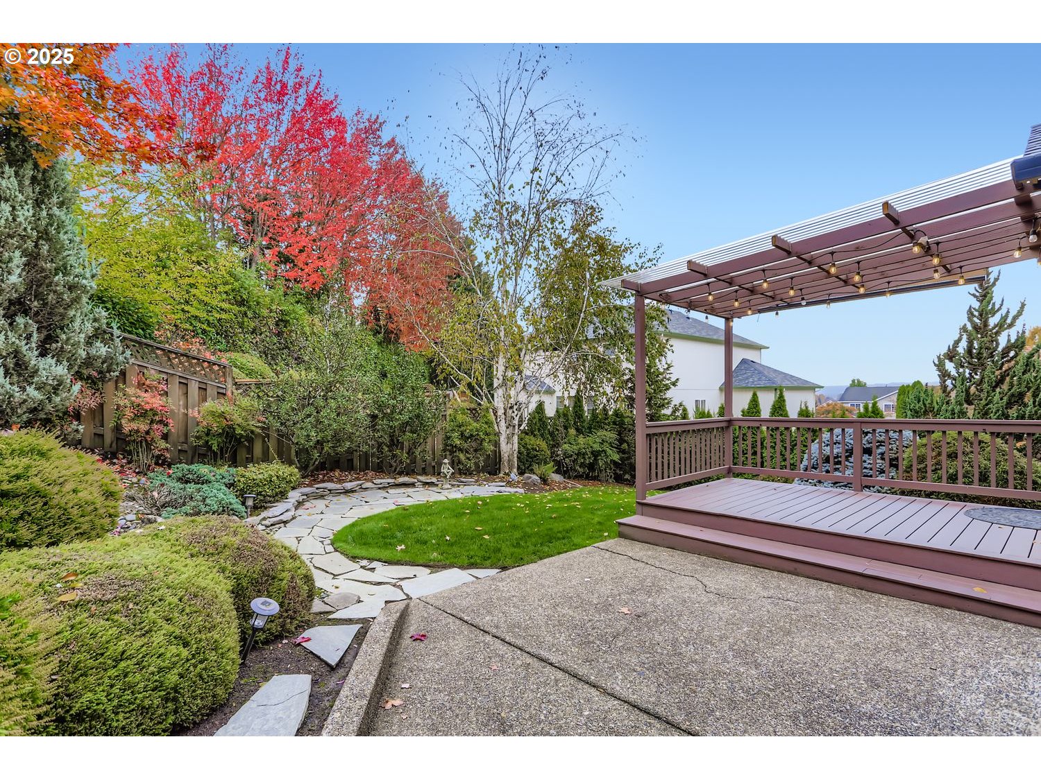 12697 Southwest Canvasback Way Beaverton, OR 97007 - Photo 35 of 41 a view of a backyard
