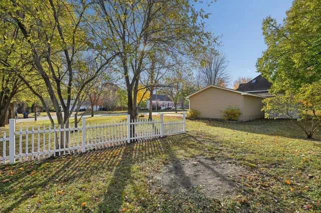 $310,000 | 225 West 4th Street, Monticello, MN 55362