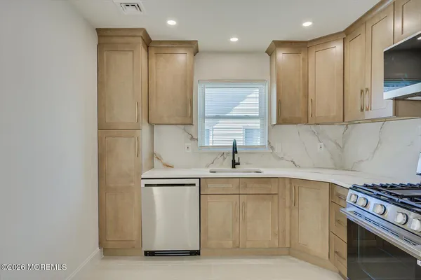 $3,000 | 212 10th Avenue, Belmar, NJ 07719