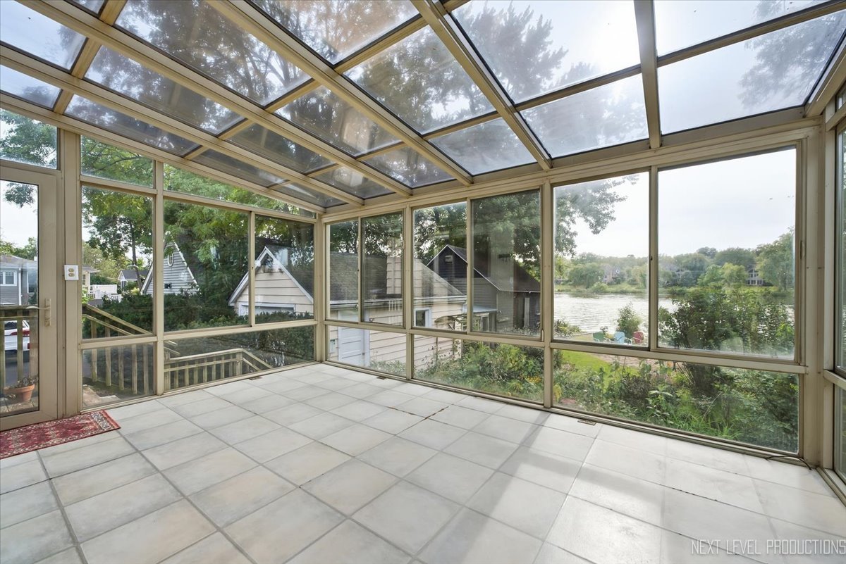 1705 Riverside Avenue St. Charles, IL 60174 - Photo 11 of 30 Gallery Image 11