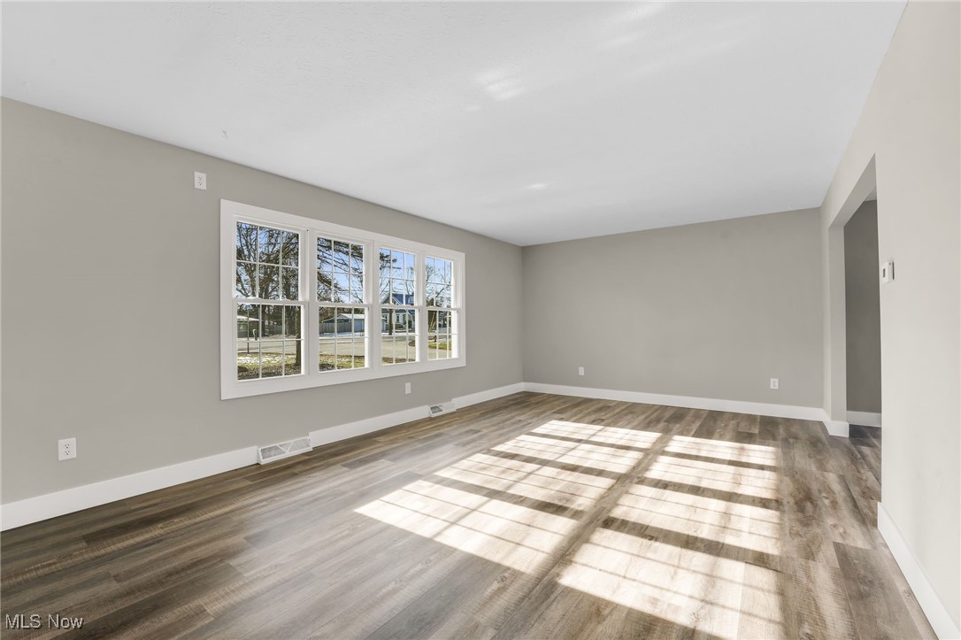8031 Munson Road Mentor, OH 44060 - Photo 4 of 40 Gallery Image 4